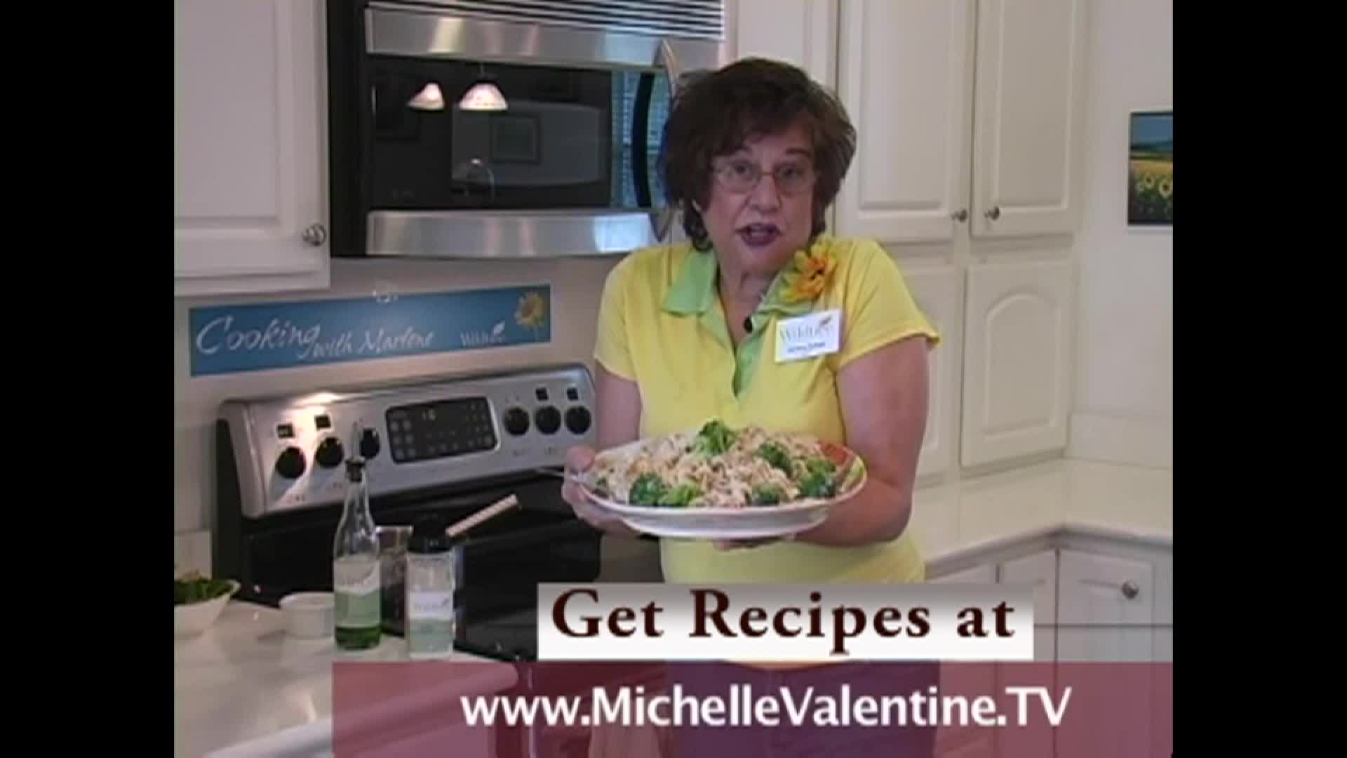 Healthy Cooking - Vegetarian Broccoli Alfredo with Pasta