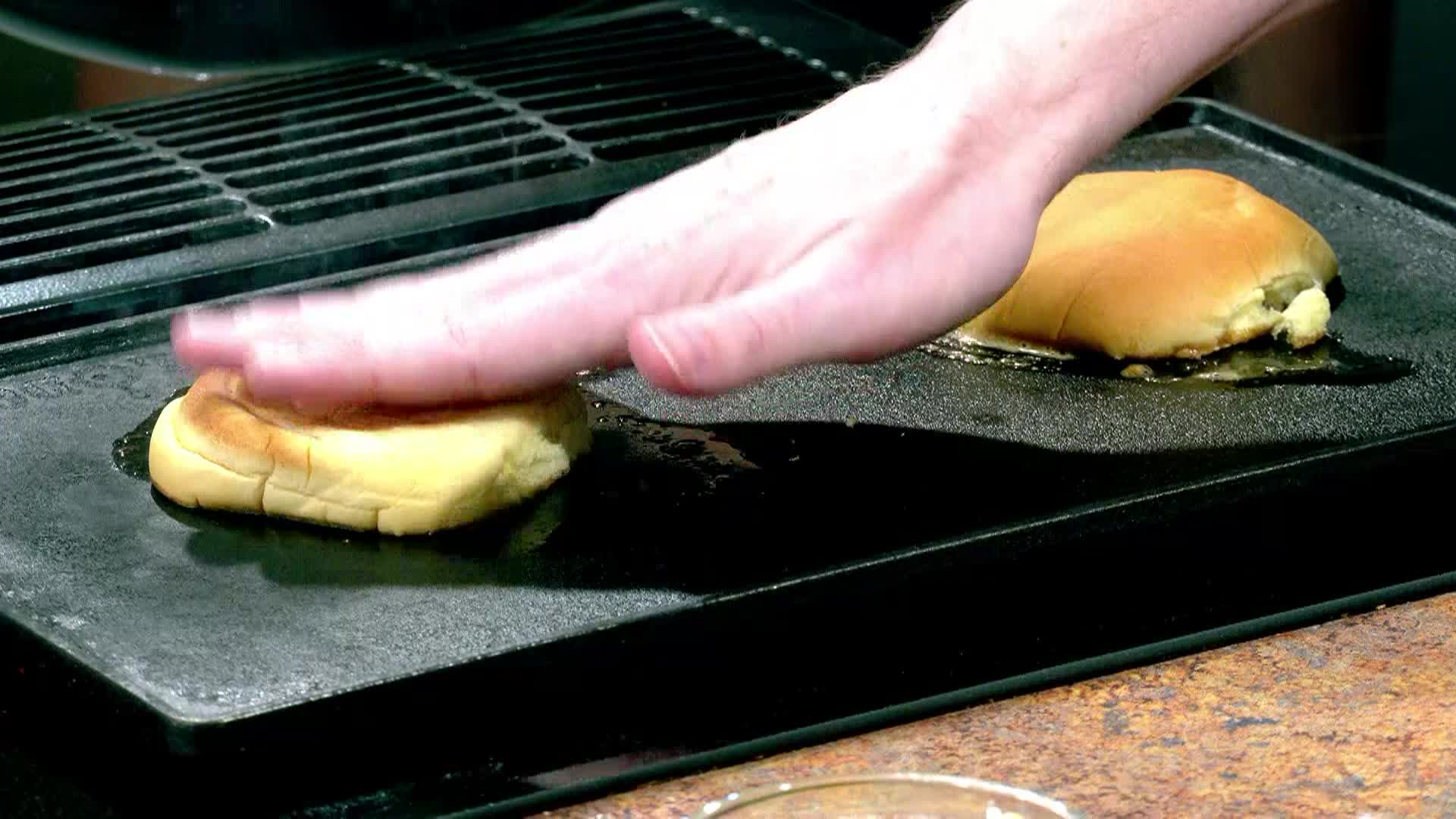 What's Cooking in Town - Smash Burgers