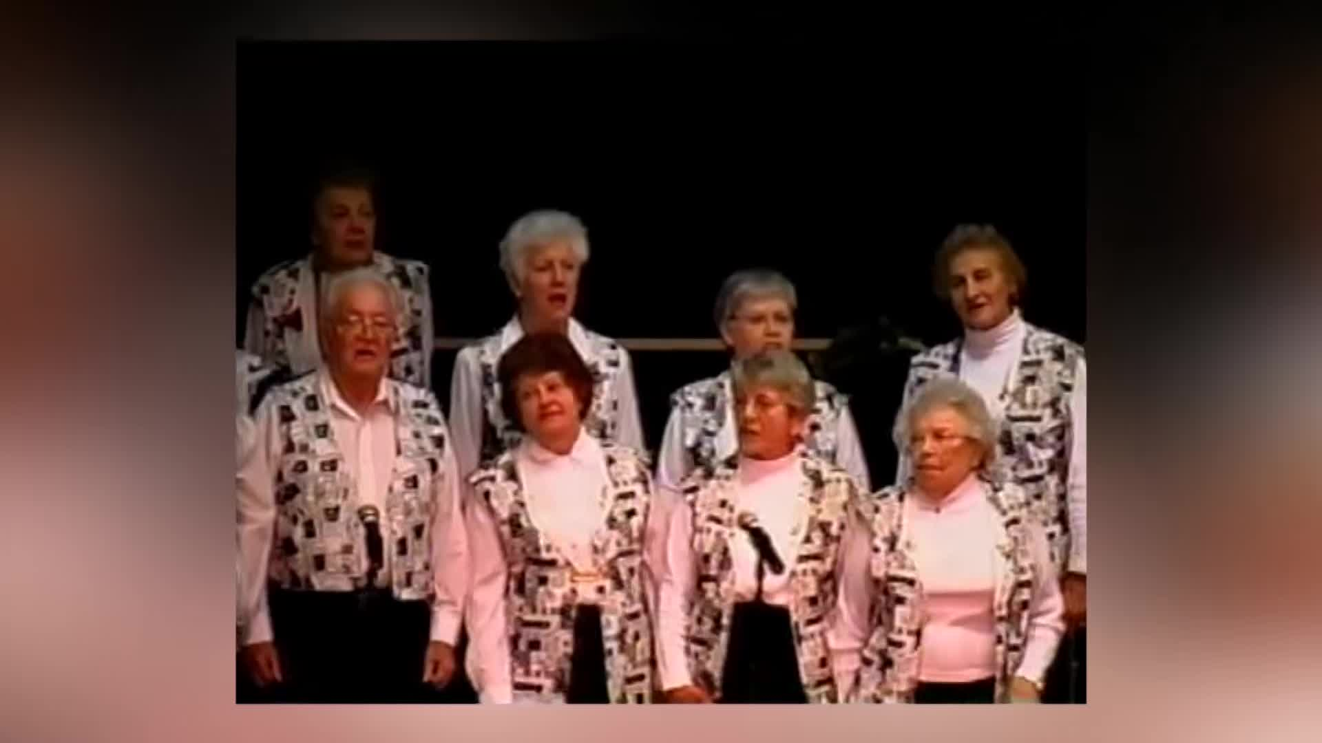 2005 Salem Senior Singers: 2 Holiday Songs