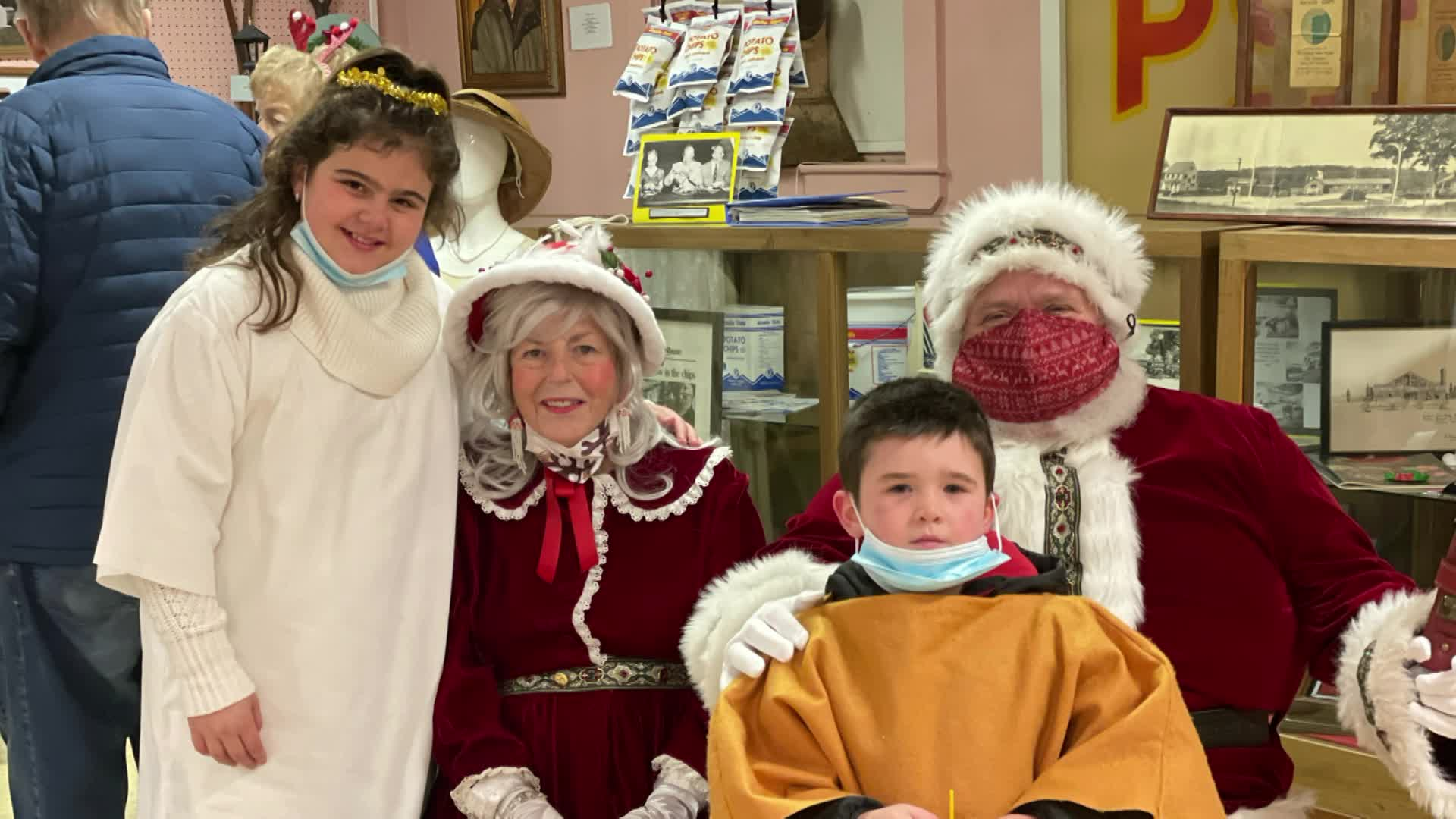 Pictures of Lions Club Tree Lighting 2021